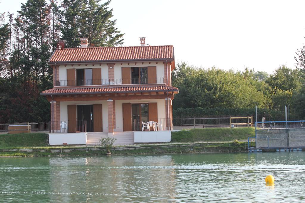 Laghetto Ai Portici Bed & Breakfast Pastrengo Bilik gambar