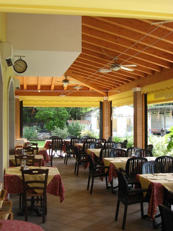 Laghetto Ai Portici Bed & Breakfast Pastrengo Luaran gambar