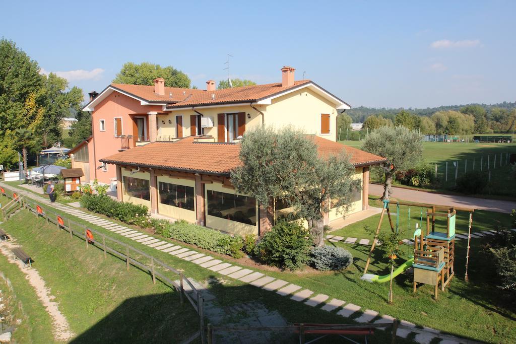 Laghetto Ai Portici Bed & Breakfast Pastrengo Luaran gambar