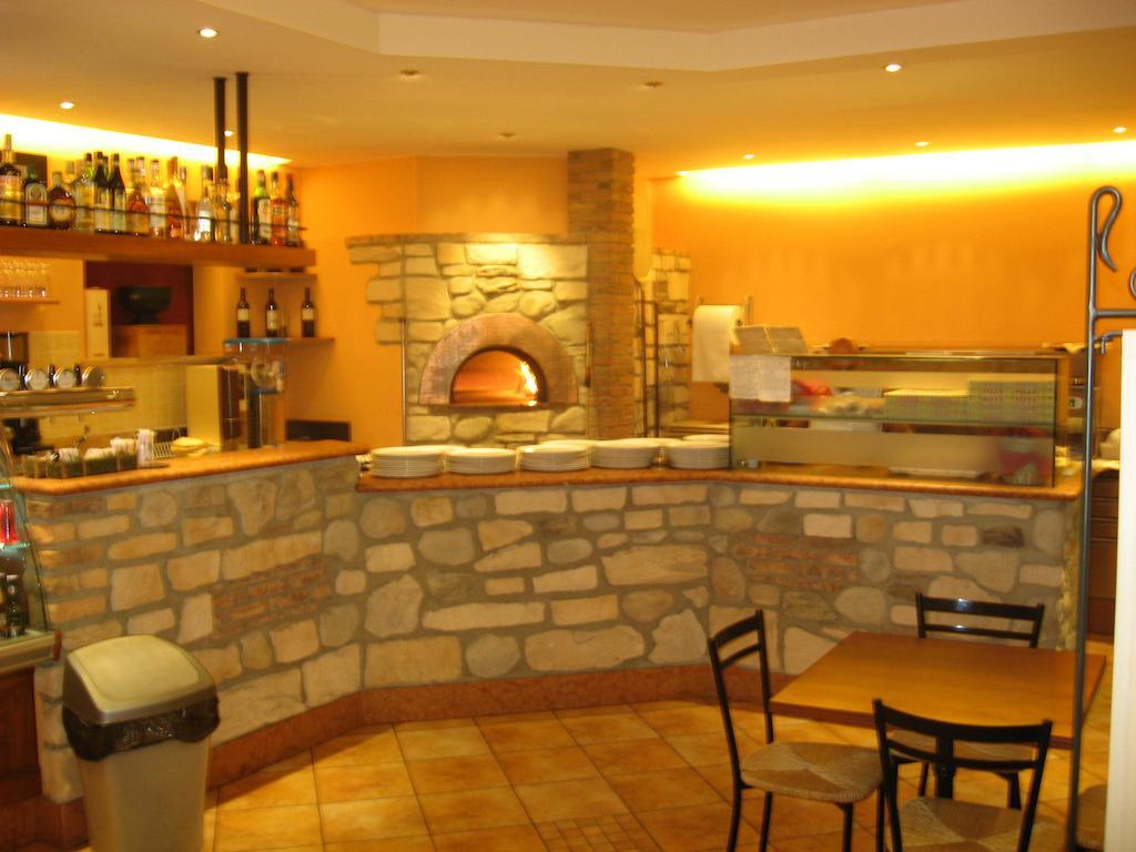 Laghetto Ai Portici Bed & Breakfast Pastrengo Luaran gambar