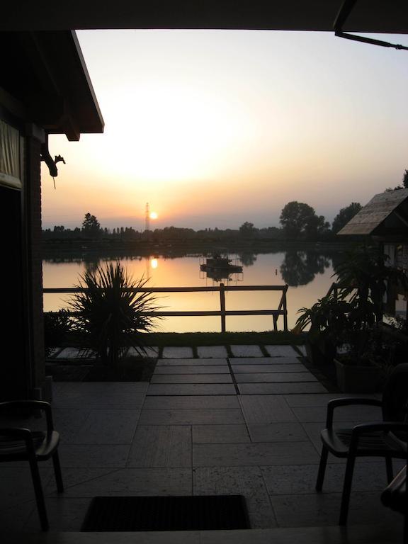 Laghetto Ai Portici Bed & Breakfast Pastrengo Luaran gambar